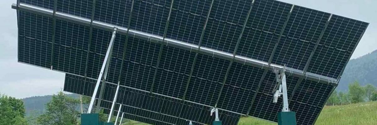 Сонячна електростанція на трекерах: переваги і недоліки фото